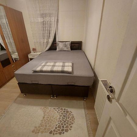 B.A.A Sabiha Goekcen Hostel Istanboel Buitenkant foto